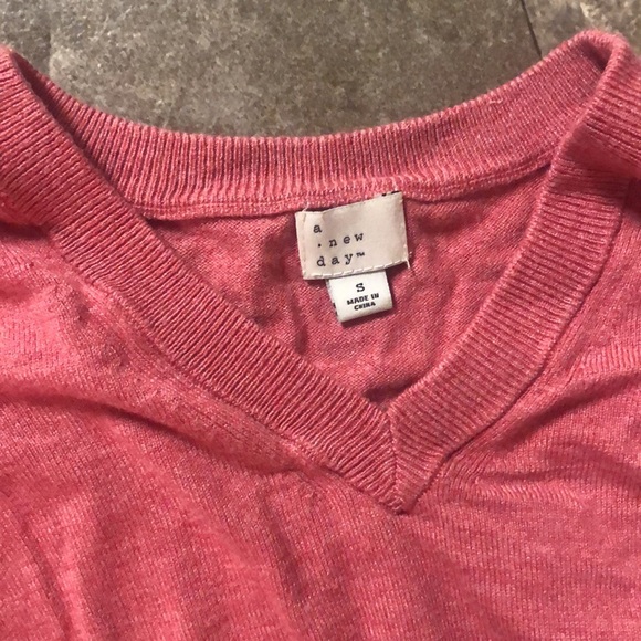 Target brand red sweater, size s - Picture 3 of 3